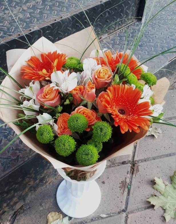 Букет цветов из: Герберы, Хризантемы, Альстромерии и Розы в Подгорном