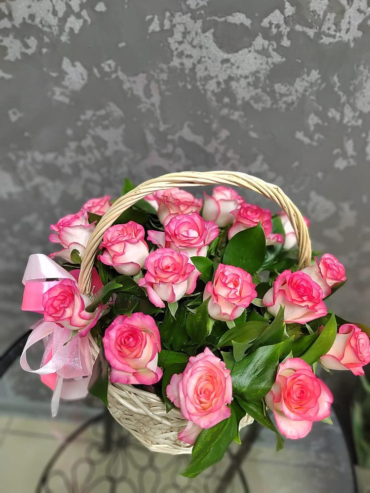 Цветочная композиция из Розы в корзине в Подгорном