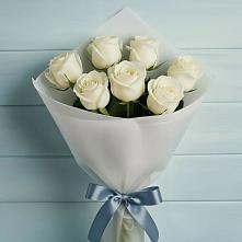 Букет 7 Белых роз Эдлесс Лав в Подгорном