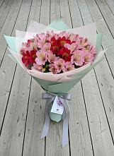 Букет цветов из:  Альстромерии в Подгорном