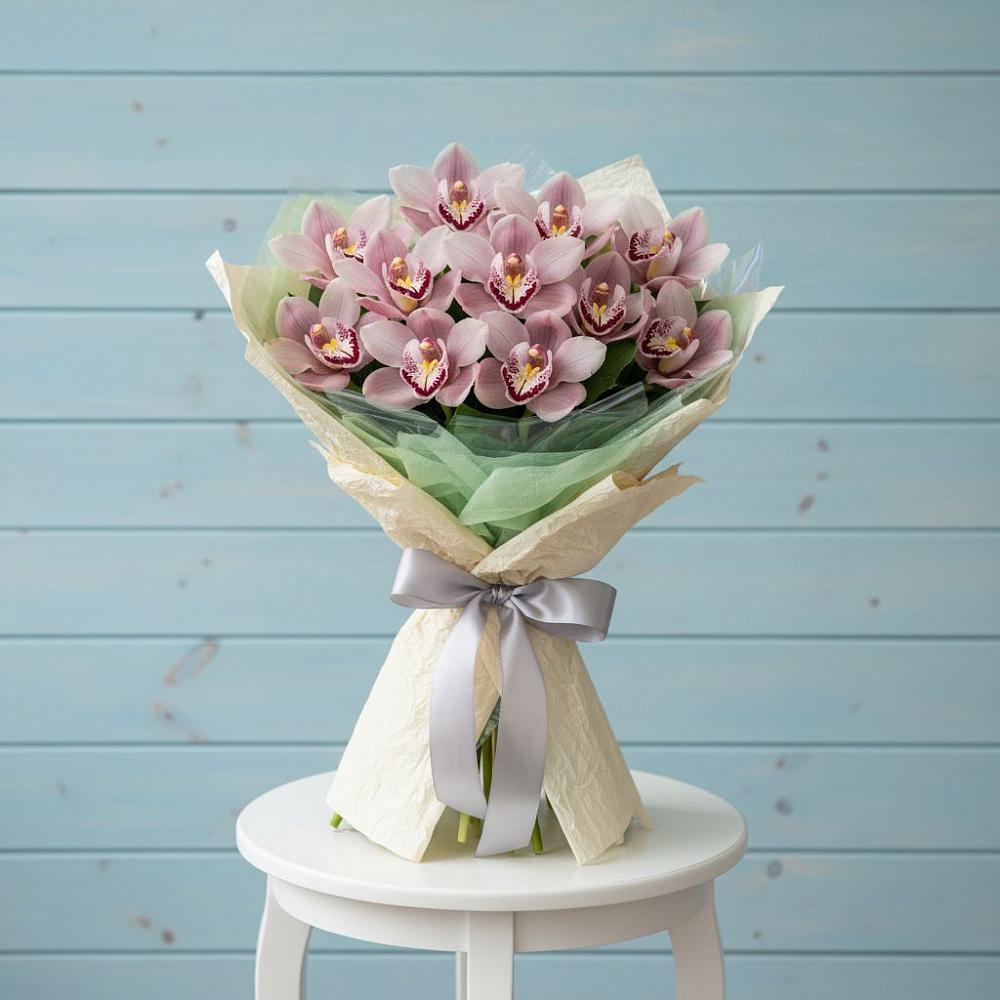 Букет цветов из: Орхидеи и Розы в Подгорном