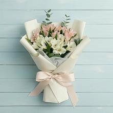 Букет цветов из:  Альстромерии в Подгорном