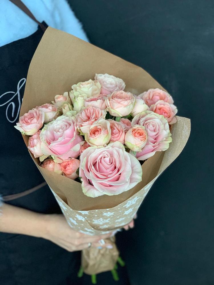 Букет цветов из: Хризантемы и Розы в Подгорном