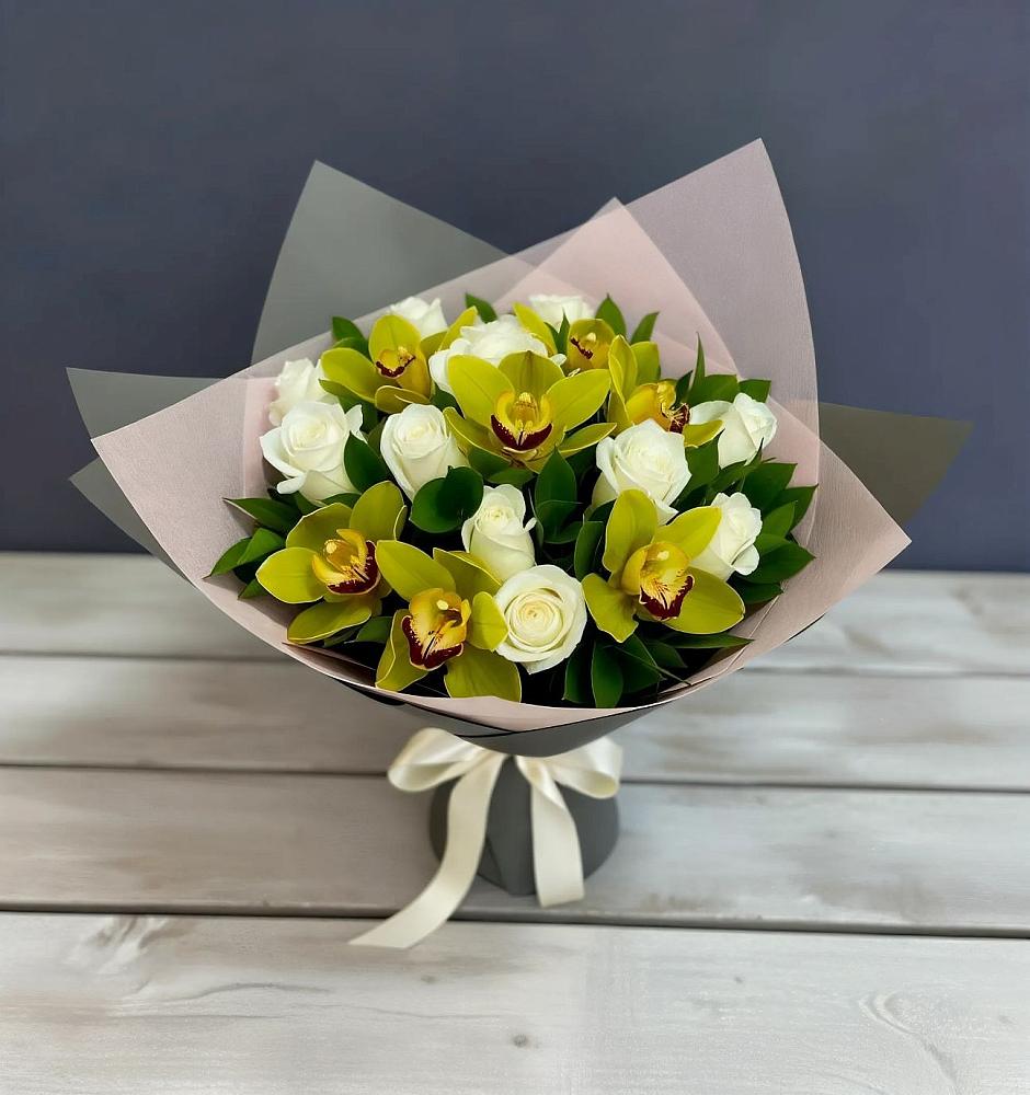 Букет цветов из: Орхидеи и Розы в Подгорном