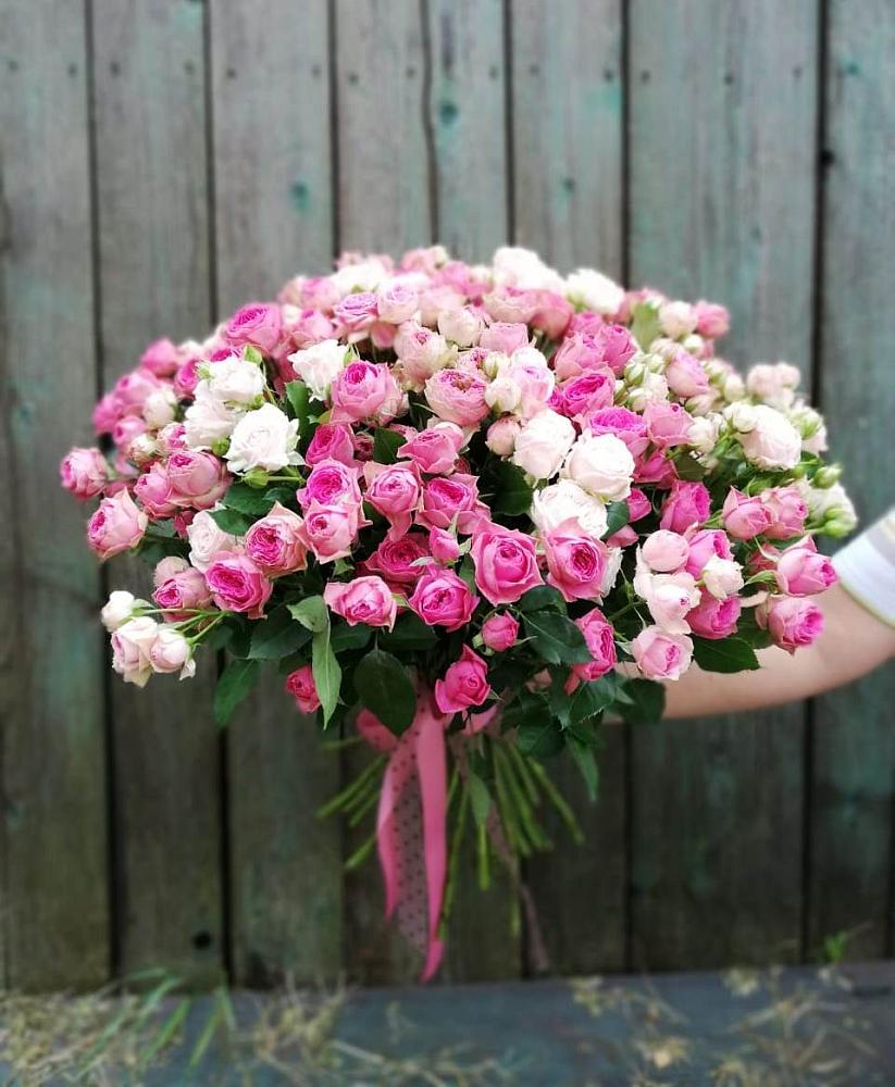 Букет Розовые кустовые розы Натали и Лав Лидия в Подгорном