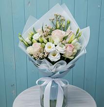 Букет цветов из:  Розы и Лизиантусы в Подгорном