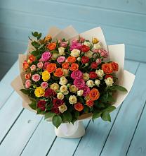 Букет Микс из разноцветных кустовых роз в Подгорном